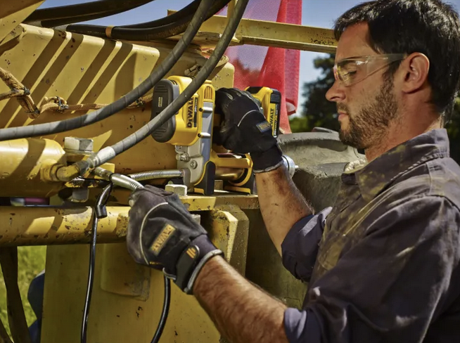 รุ่น DCGG571B-4