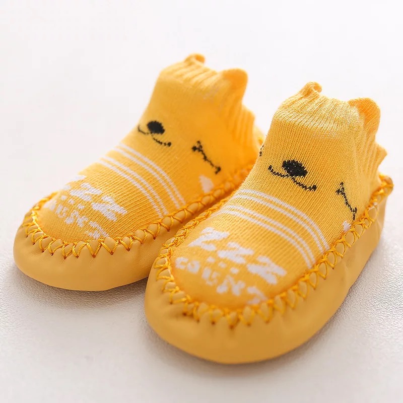 รองเท้าผ้าเด็กแรกเกิด  รองเท้าเด็กลายน่ารัก ลายสัตว์ มีหลายลายให้เลือกใส่ได้ตั้งแต่แรกเกิด
