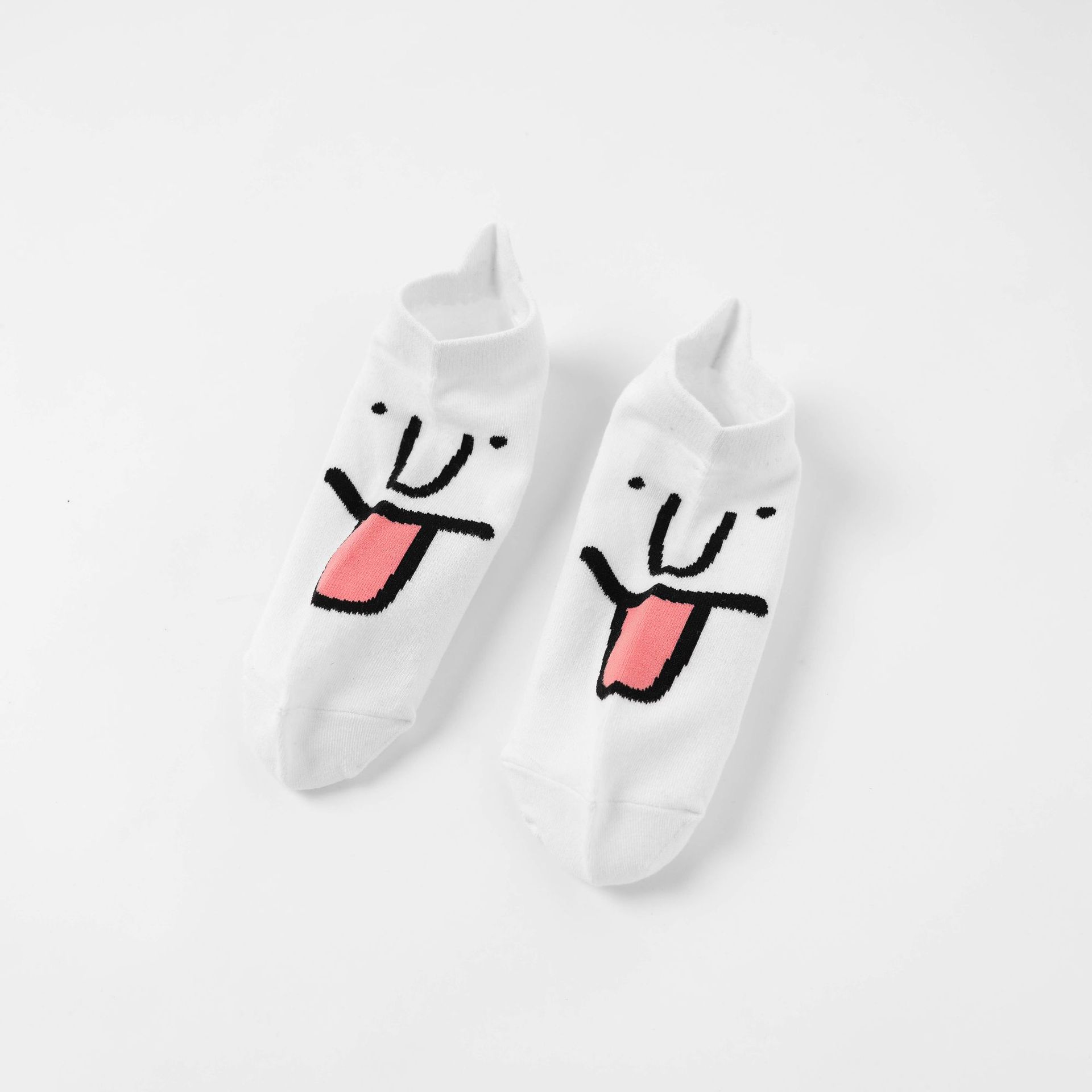 MNO.9 Things Fashion Art Cartoon Emoji Socks unisex ถุงเท้า ข้อสั้น ชาย หญิง การ์ตูนEmoji