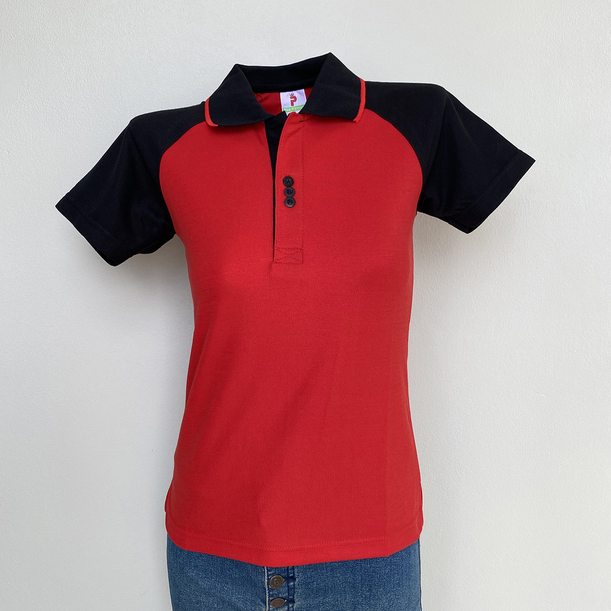 เสื้อโปโล Polo Shirt Plain Polo T Shirt Soft Pique Short Sleeve Tops For Men Side Vents สีแดง แขนดำเนื้อผ้านุ่ม สวมใส่สบาย ซึ่งมีทั้งแบบชาย และแบบผู้หญิง