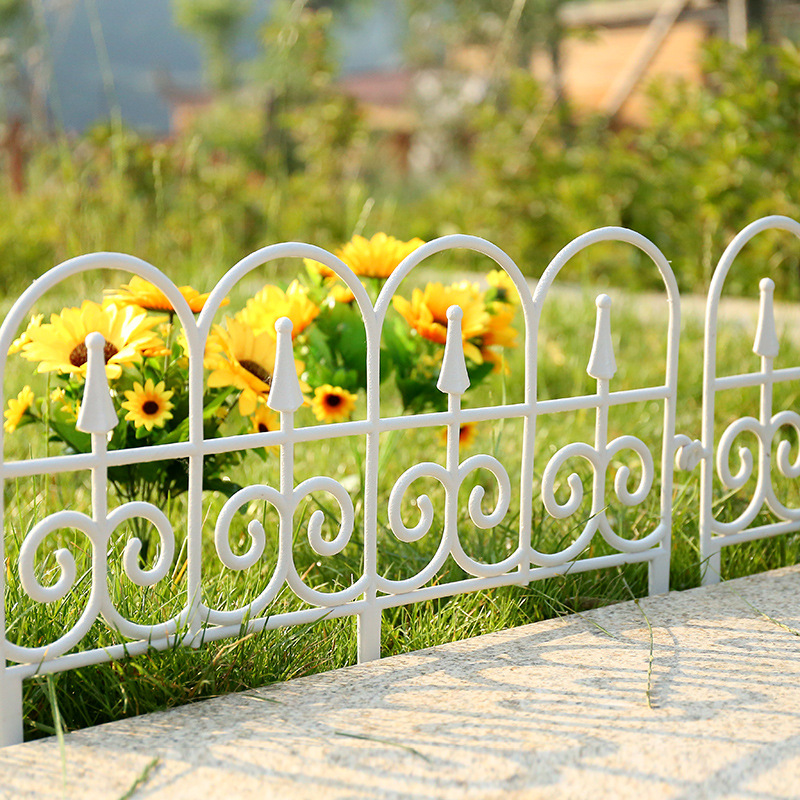 Spring home รั้วตกแต่งสวน รั้วเหล็กดัด รั้วพลาสติก รั้วกั้นสนามหญ้า รั้วกลางแจ้ง รั้วสวนกลางแจ้ง รั้วพลาสติก วลายเหล็กดัด รั้วแต่งสวน ราคา 33 บาท*ส่งฟรี