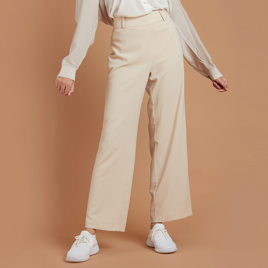 กางเกงขายาว กางเ﻿กงผู้หญิง Jousse pants กางเกงทำงานเอวสูงสีเบจ ผ้าชีฟอง ใส่สบาย ปรับขาเรียว (JU1MKO) ราคา 1,942 บาท*ส่งฟรี