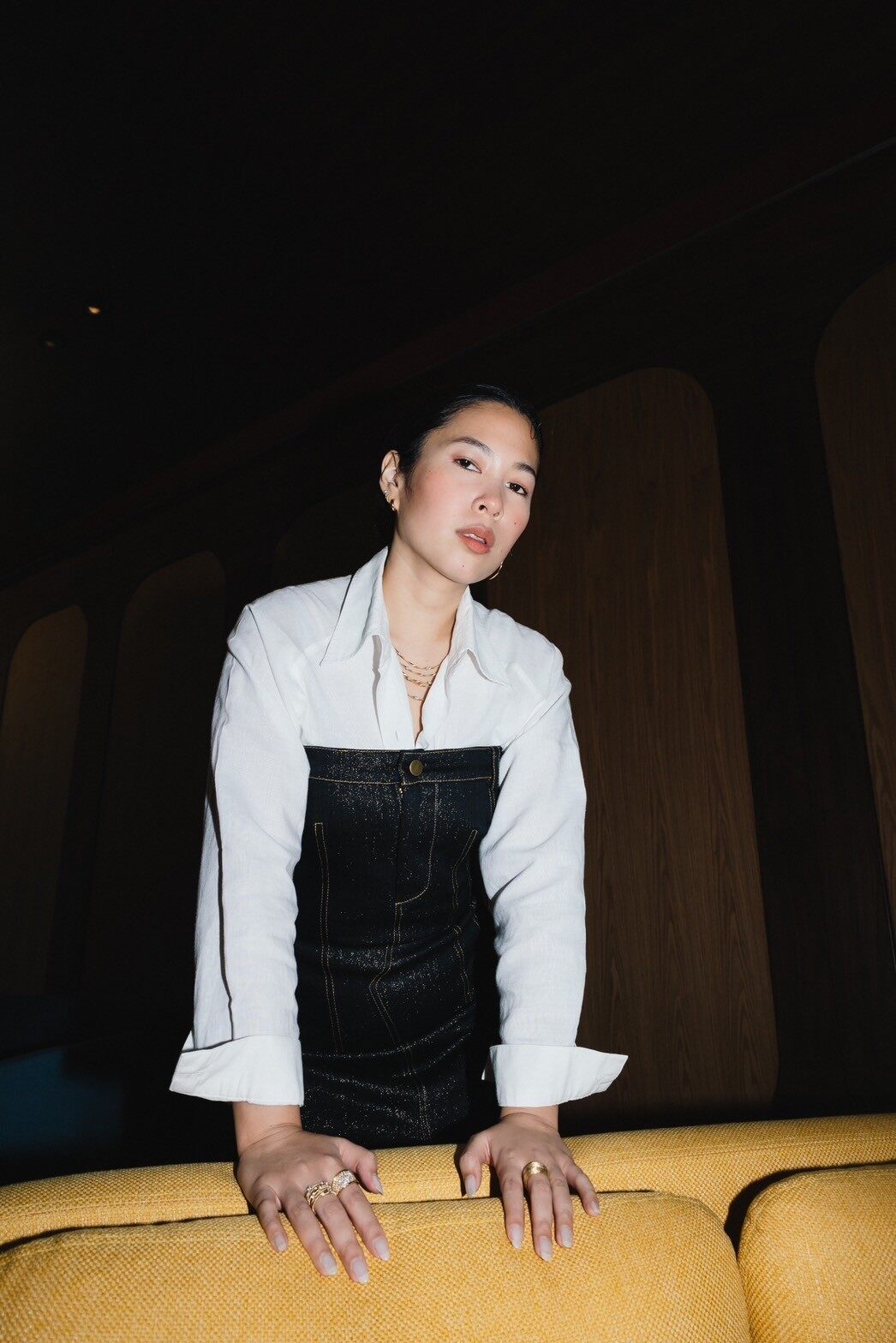 Fah Chak Woman Arvi Dress in Gold & Black Denim เดรสยีนส์ เดรสสีดำ เดรสประกายทอง ราคา 13,900 บาท*ส่งฟรี