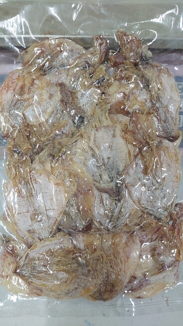 ปลาหมึกแห้ง(ผ่าแบนขนาด A6)  เนื้อนุ่มหวาน แพคขนาด 500กรัม(Chundried seafood)