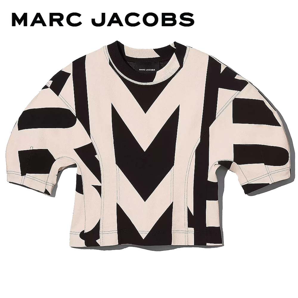 MARC JACOBS THE SEAMED MONOGRAM TOP PF23 2P3RTP009C07 เสื้อยืด ราคา 7,750 บาท*ส่งฟรี