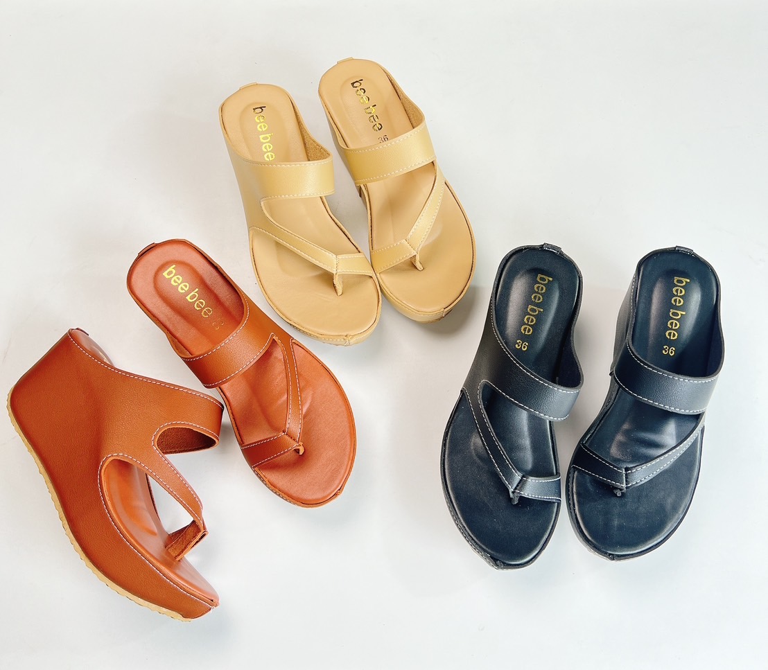 Wedge Heel Shoes, Clip-On Style, 3 Inch High Heel, Women's Shoes, Fashionable, Beautiful, Lightweight. ราคา 259 บาท*ส่งฟรี