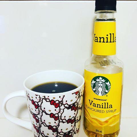 EXP 18/11/21 น้ำเชื่อม ไซรัป สตาร์บัคส์ กลิ่นวานิลลา Starbucks Vanilla Flavoured Syrup 375 mL