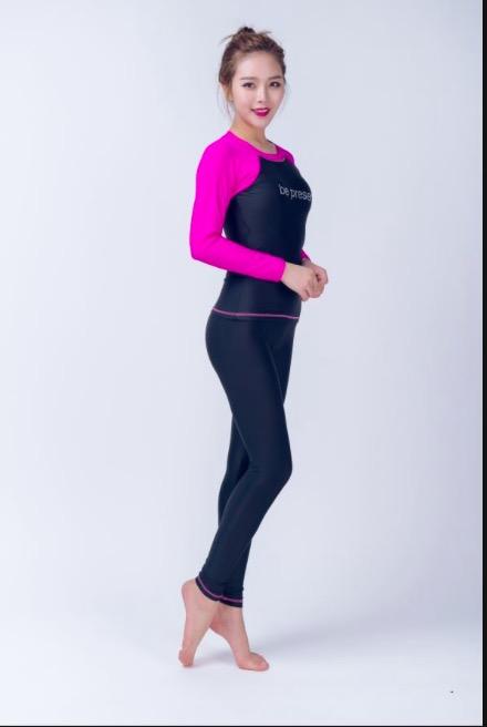 ชุดว่ายน้ำผู้หญิง เสื้อว่ายน้ำแขนยาวพร้อมกับกางเกงว่ายน้ำขายาว  กันUV 2299#