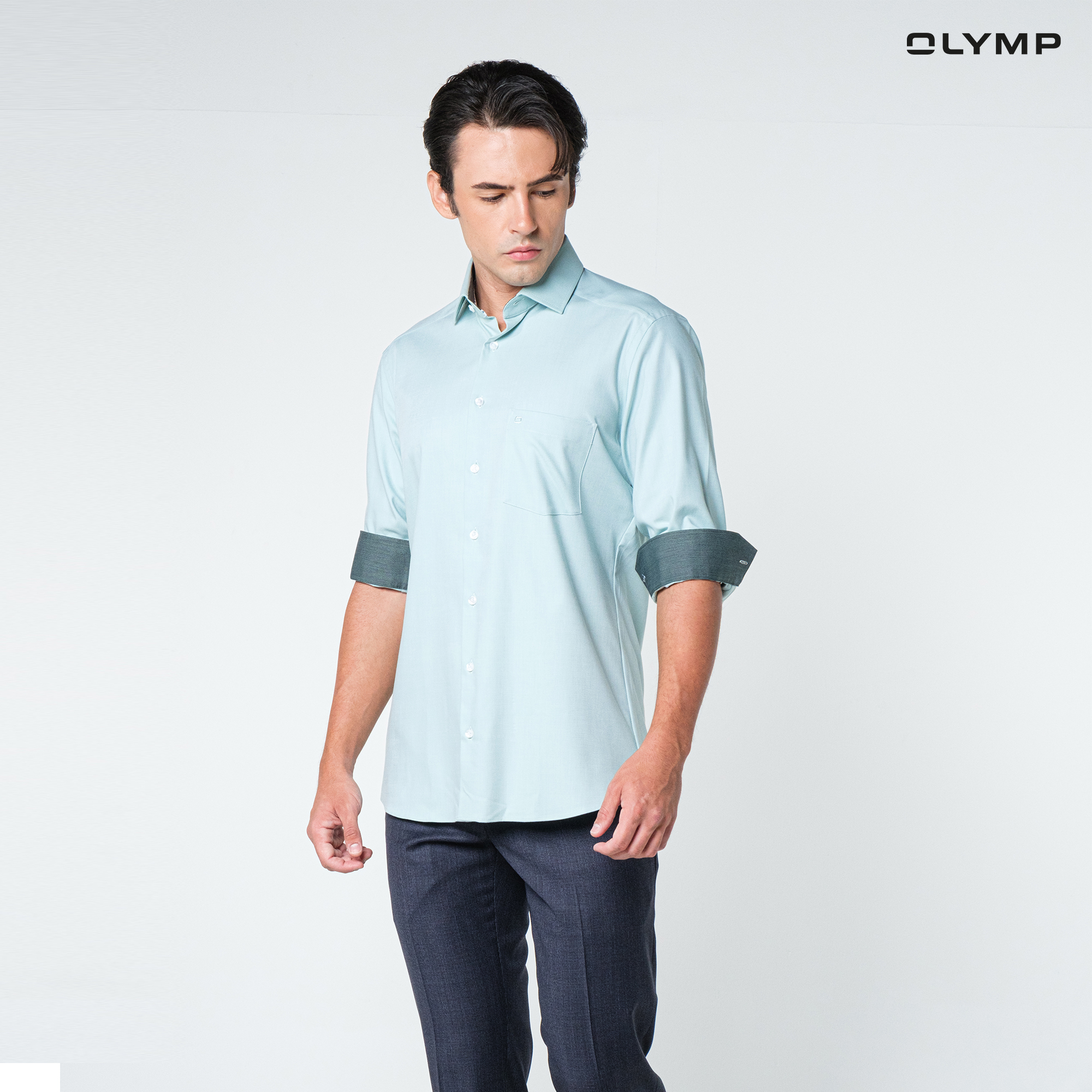 OLYMP 24/Seven LUXOR Shirt เสื้อเชิ้ตปรับอุณหภูมิ สีเขียว ผ้าเท็กเจอร์แต่งปก ทรงหลวม ยืดหยุ่นได้ดี ควบคุมกลิ่น เบาเหมือนสวมใส่ชุดกีฬา SUMM24 ราคา 1,090 บาท*ส่งฟรี