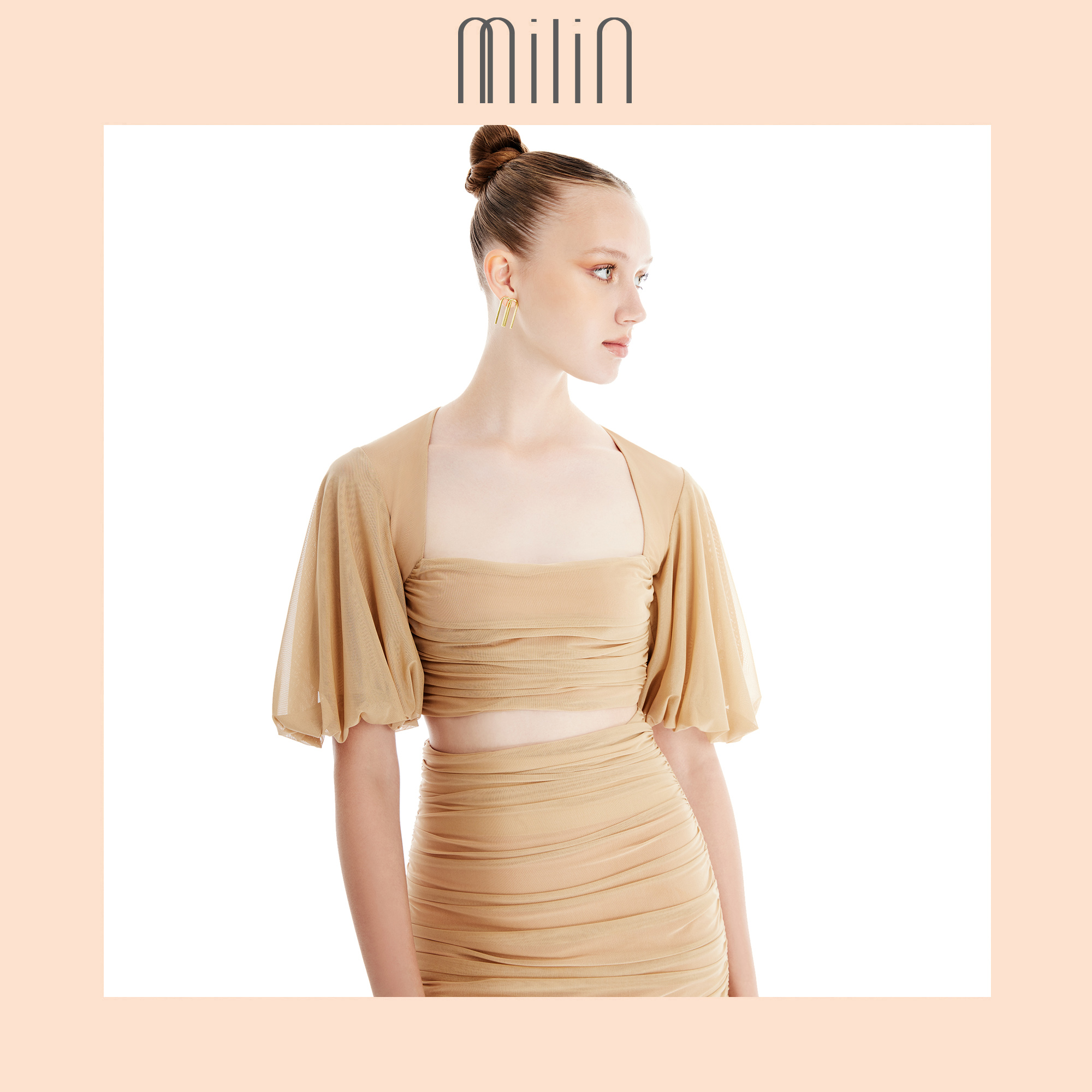[MILIN] Ruched puff sleeves square neckline top เสื้อแขนพองแต่งรูดทรงเข้ารูปตกแต่งรูดด้านข้าง / Abiding Top ราคา 1,107 บาท*ส่งฟรี
