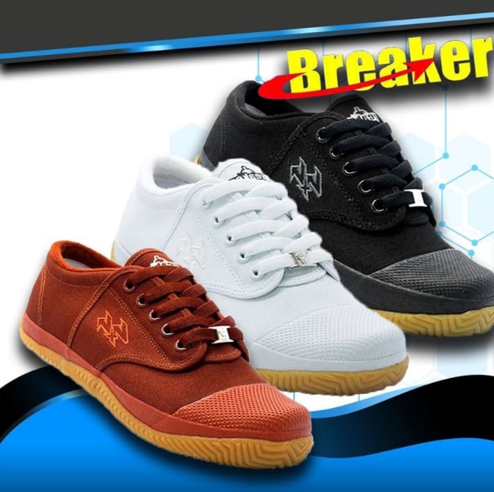 รองเท้าผ้าใบฟุตซอลนักเรียน รองเท้าผ้าใบฟุตซอลนักเรียน รองเท้านักเรียนพละ  Breaker รุ่นใหม่ล่าสุด รุ่น BK-4 sale ลดราคาพิเศษ