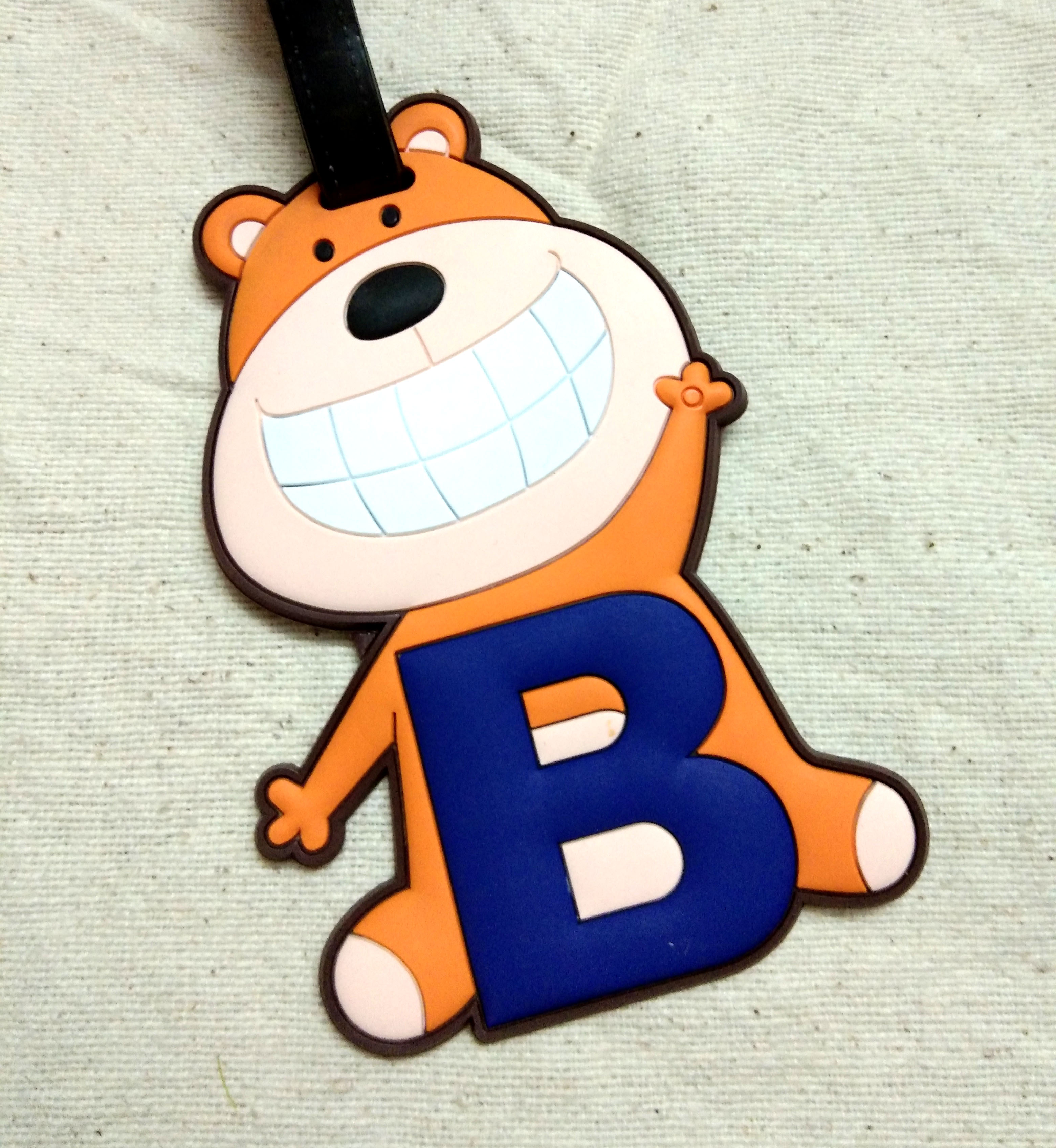 B Luggage Tag ป้ายติดกระเป๋าเดินทาง ป้ายห้อยกระเป๋านักเรียน ลายสัตว์น่ารักพร้อมตัวอักษรภาษาอังกฤษ ด้านหลังเขียนชื่อที่อยู่เบอร์โทรได้ ป้ายชื่อห้อยกระเป๋าเดินทาง ช่วยให้หากระเป๋าเจอได้ง่าย