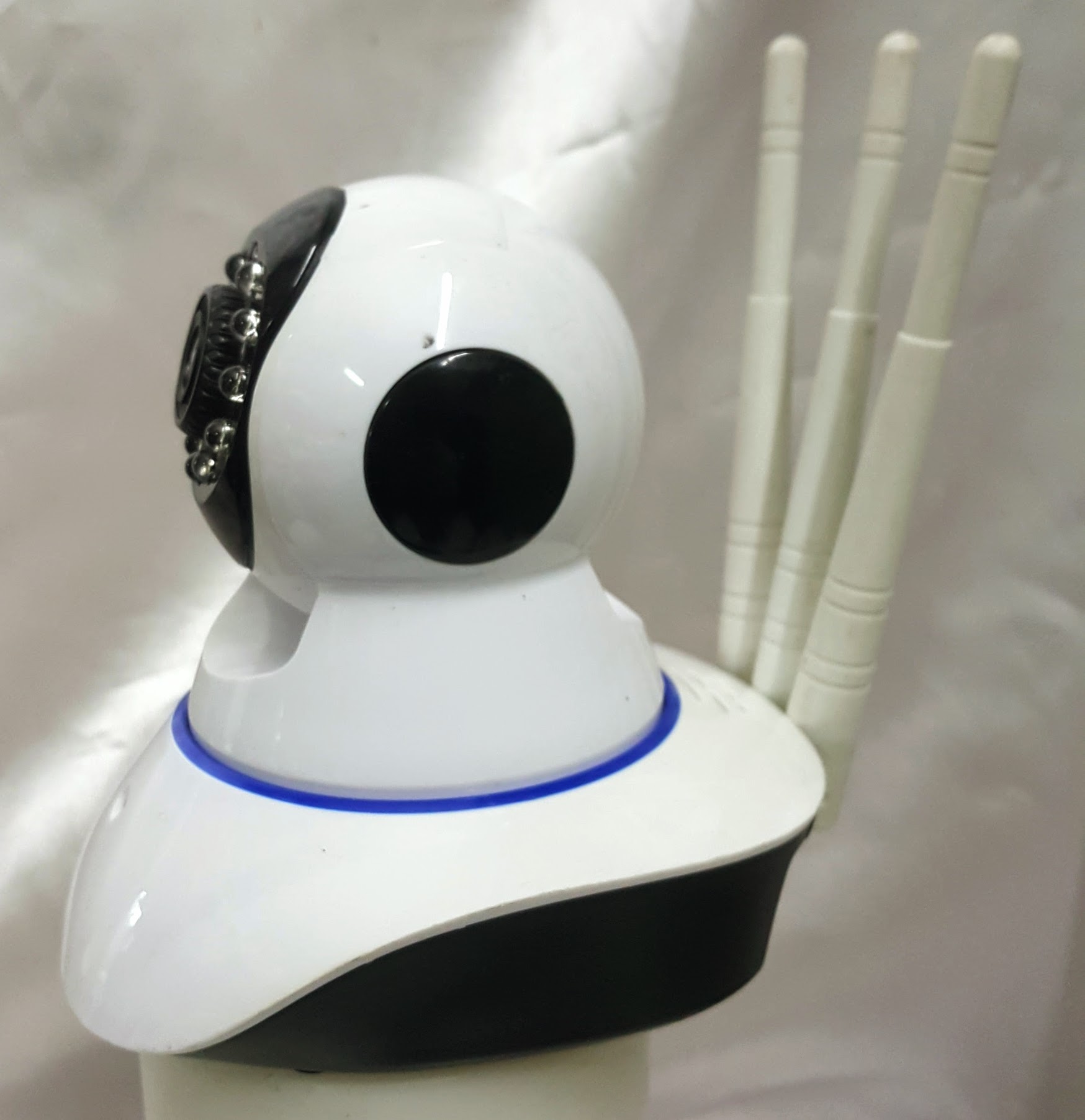 กล้องวงจรปิดWiFi IP CAMERA Full HD 1080p ดูออนไลน์ผ่านมือถือ ราคา 350 บาท*ส่งฟรี
