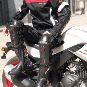 ภาพหน้าปกสินค้า4 ชิ้นรถจักรยานยนต์มอเตอร์ครอสขี่จักรยานข้อศอกเข่า RED LD 4 pcs/ set Motorcycle Protector Knee Pads Elbow Protector Stainless Steel Cross-co ที่เกี่ยวข้อง
