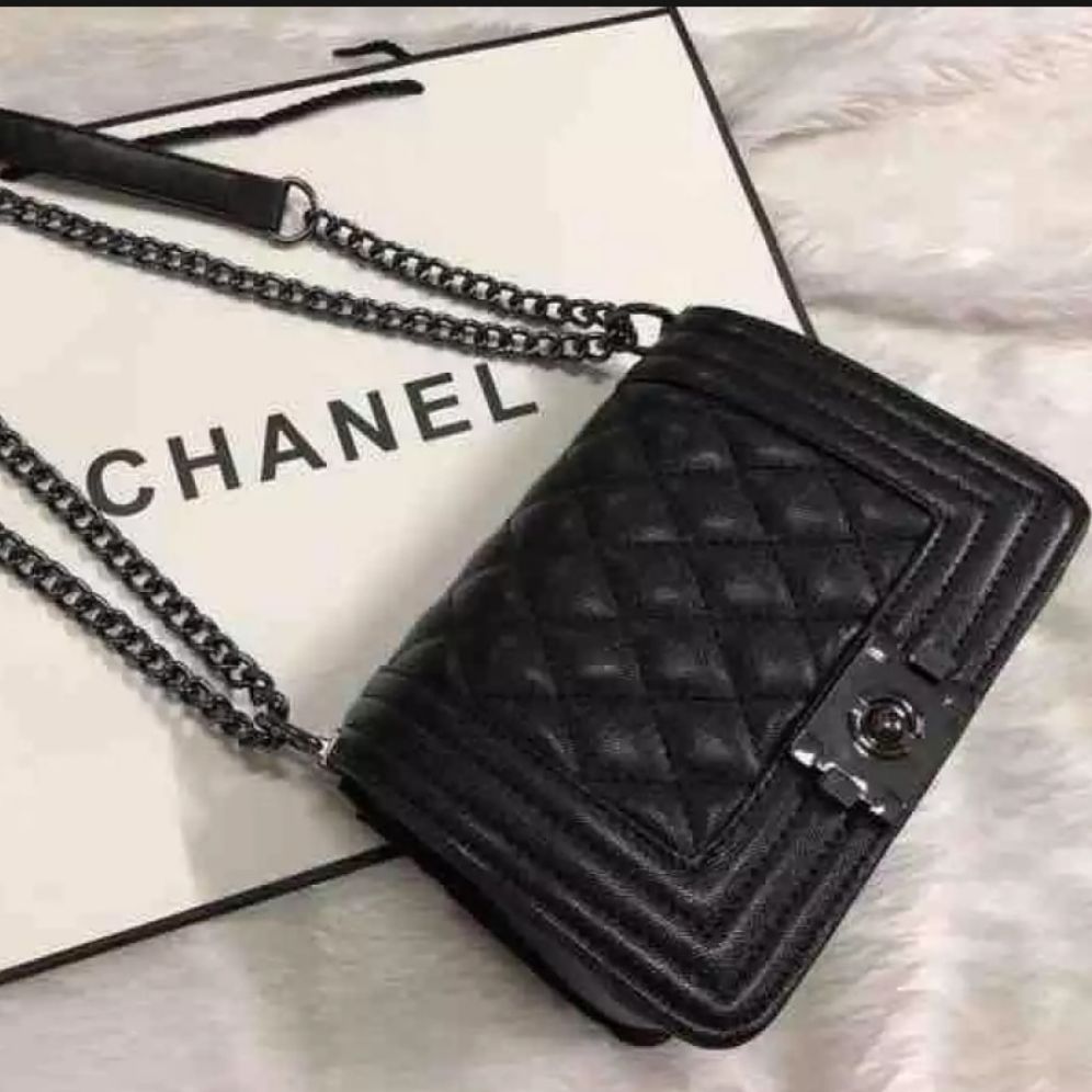 Chanel กระเป๋าสะพายข้างผู้หญิง สไตล์ชาแนลบอย 8,10 นิ้ว กระเป๋าแฟชั่น2020กระเป๋าสตรี กระเป๋าวินเทจ
