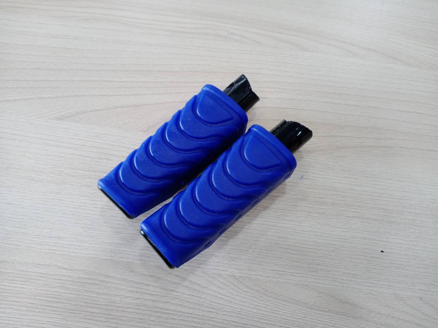 พักเท้าหลังสีเวฟ110i,125iปลาวาฬ//อุปกรณ์แต่งรถ//อะไหล่แต่งรถ110i