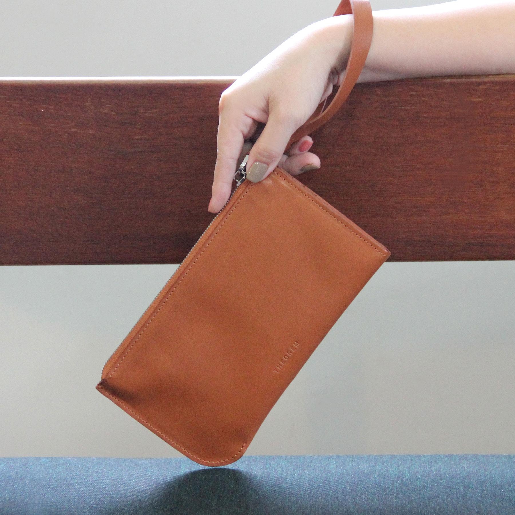 THEOREM กระเป๋าสตางค์ทำจากหนังแท้ รุ่น ARC wallet mini purse in brown - สีน้ำตาล ราคา 1,250 บาท*ส่งฟรี