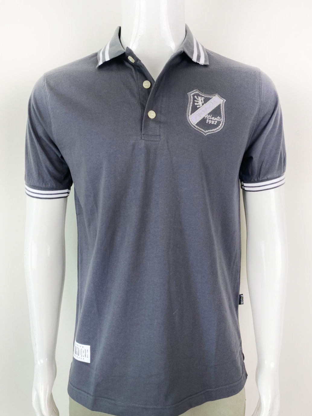 เสื้อโปโลชาย ยี่ห้อ Next-J2 ผ้าคอตตอน100 Men Polo Shirt cotton100% มีหลายสีให้เลือก M-รอบอก38นิ้ว , L-รอบอก42นิ้ว ,Xl-รอบอก46 นิ้ว