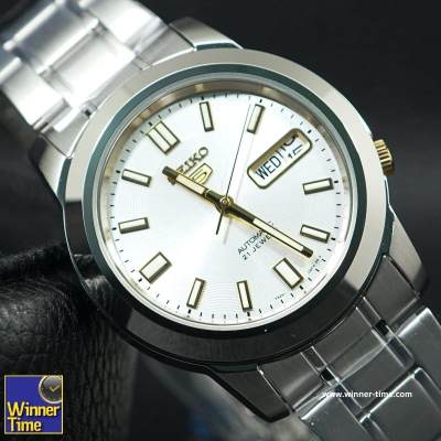 ดูภาพ Winner Time นาฬิกา ผู้ชาย SEIKO 5 Automatic รุ่น SNKK09K รับประกันบริษัท ไซโก ประเทศไทย เป็นเวลา 1 ปี เพิ่มเติม Winner Time นาฬิกา ผู้ชาย SEIKO 5 Automatic รุ่น SNKK09K รับประกันบริษัท ไซโก ประเทศไทย เป็นเวลา 1 ปี