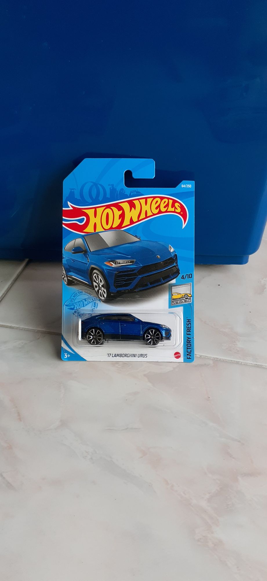 Hot wheels Lamborghini Urus. Blue