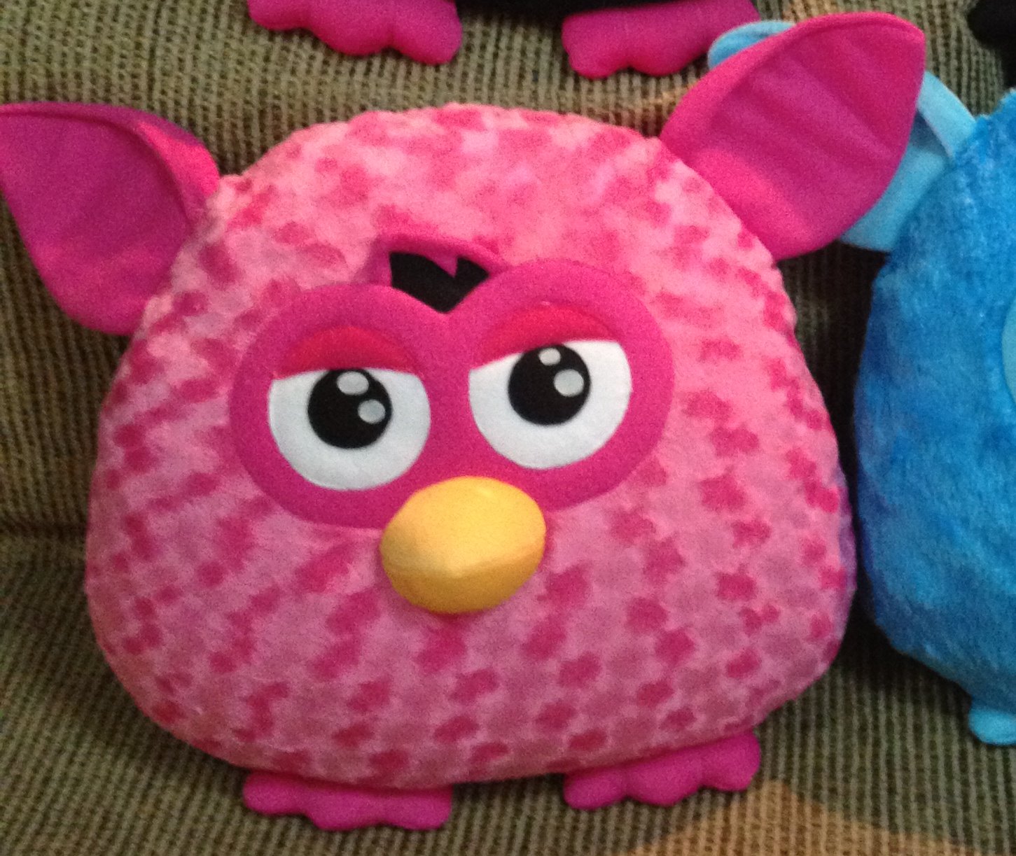 ขายถูก!!! หมอนอิง เฟอร์บี้ Furby ขนาด M และ L มีหลายสี ให้เลือก