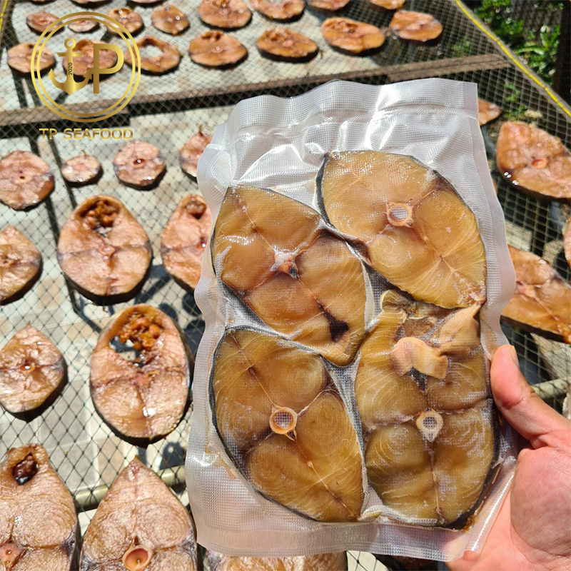 ปลาอินทรีแดดเดียว เนื้อนุ่มหอม ทานอร่อย ของฝากปากน้ำปราณบุรี ราคา 393 บาท*ส่งฟรี