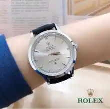 ภาพขนาดย่อของสินค้านาฬิกาข้อมือแฟชั่นดัง- นาฬิกาสายหนัง มีช่องบอกวันที่ - ขนาดหน้าปัด 40 mm สินค้ามีถ่าน ผ้าเช็ค ถุงผ้าแถมให้นะคะ