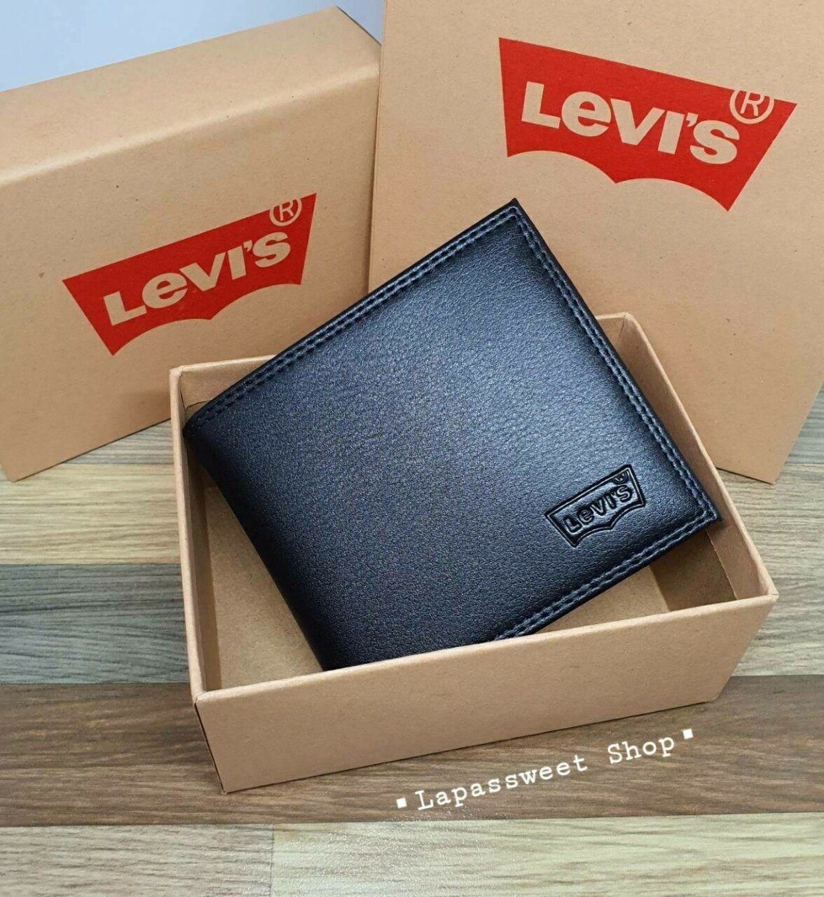 กระเป๋าสตางค์ Levi's หนังแท้สีดำ พกพาสะดวก มีช่องใส่เหรียญ