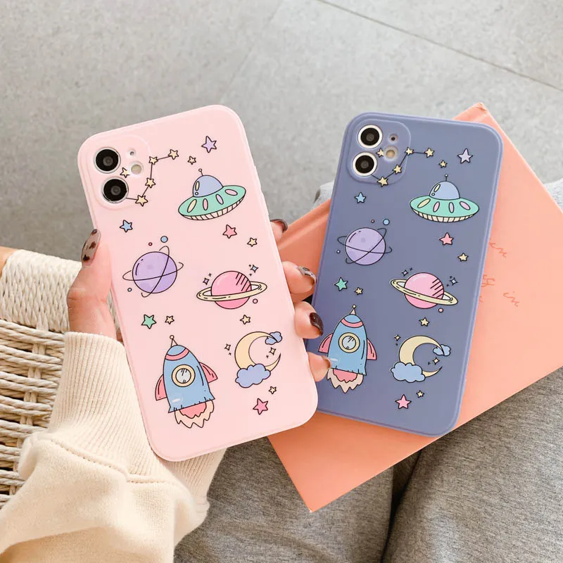 AKABEILA เคสมือถือ ซิลิโคน TPU พิมพ์ลายการ์ตูน สำหรับ iPhone11/ 12/ 7Plus / 8Plus/11Promax /6G/6S/8G/7G/6Plus/iPhone11Pro/12 Pro/ x/xr/xs max เคสขอบสีสกีนลายกันรอยกล้อง เคสสวยๆสำหรับ Iphone