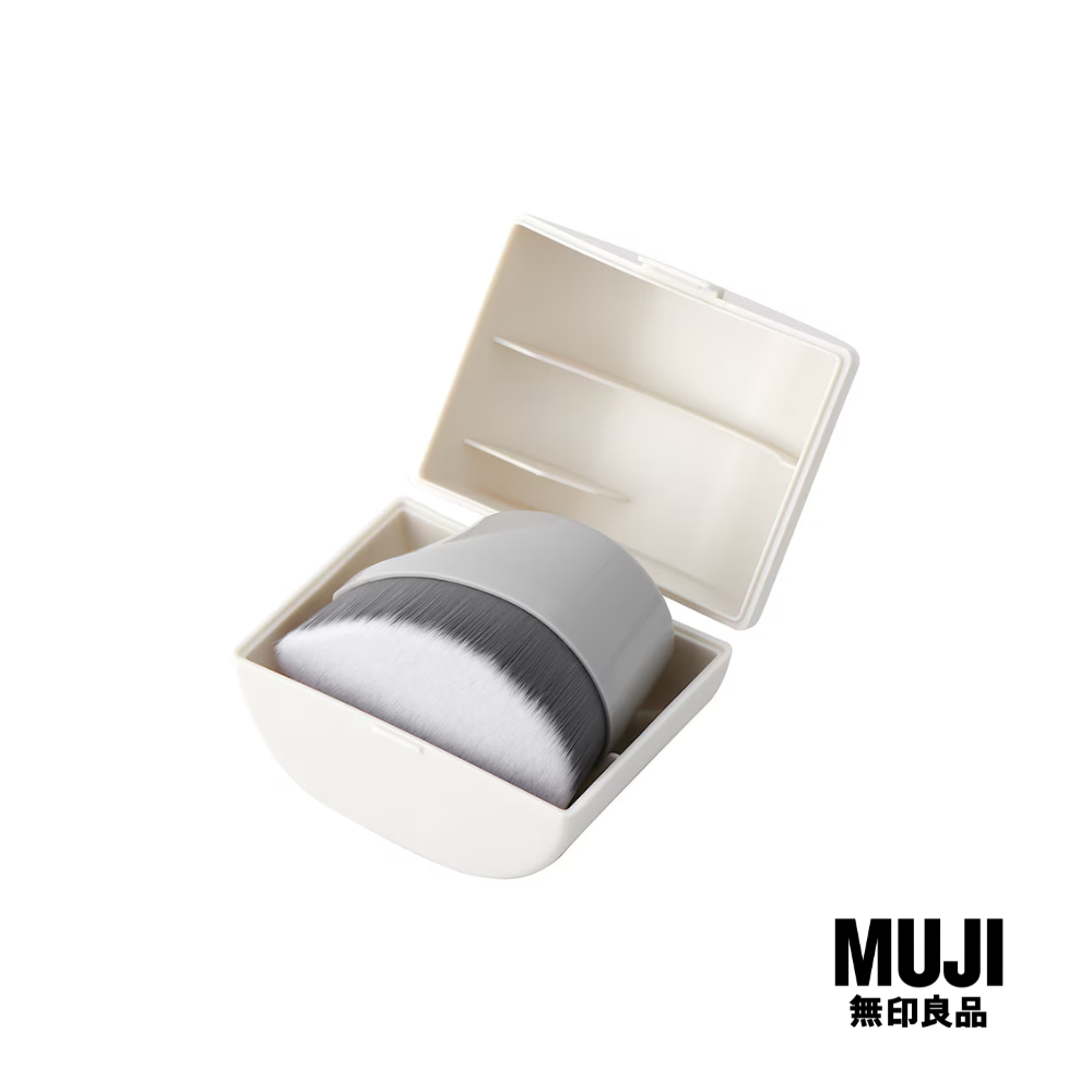 มูจิ แปรงลงรองพื้นพร้อมกล่องเก็บ - MUJI Foundation Brush (6 x 4.5 x 4.2 cm) ราคา 295 บาท*ส่งฟรี