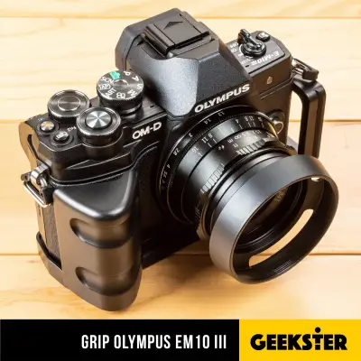 GRIP L-Plate กริป สำหรับกล้อง Olympus OM-D E-M10 Mark III / OMD EM10 III ( กริป L-Plate EM10 Mk3 ) ( กล้อง โอลิมปัส ) ( Geekster )