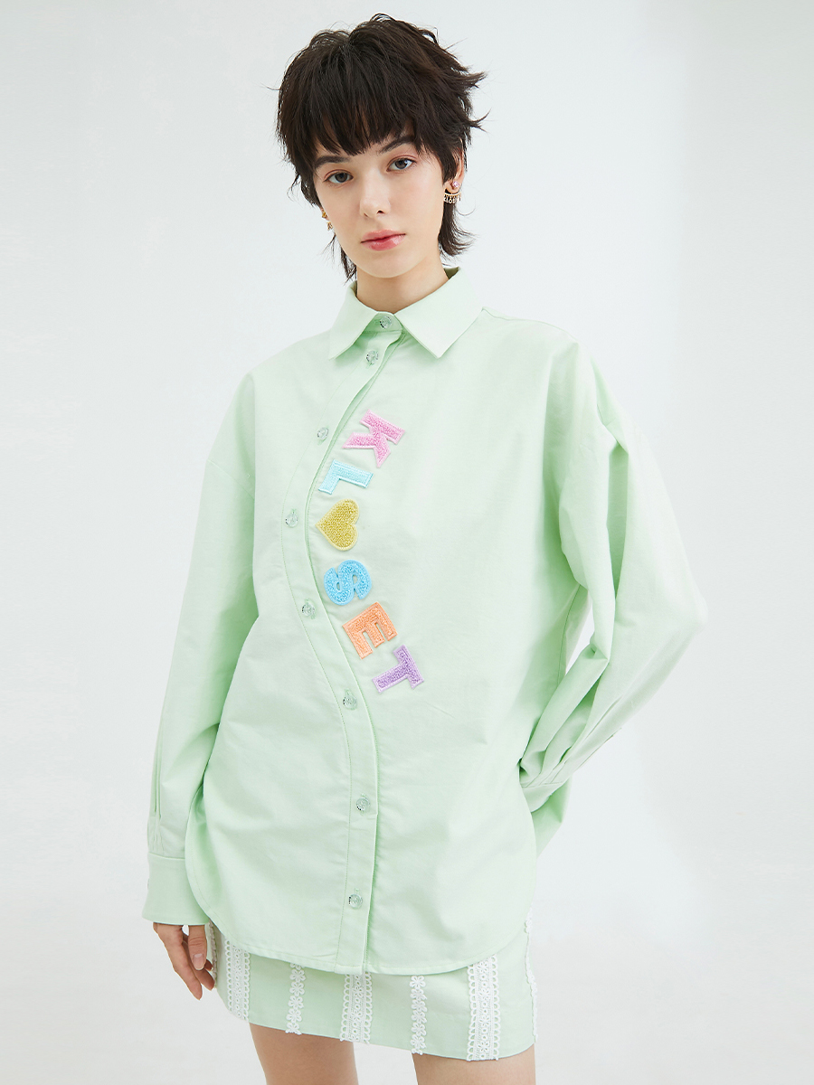 Kloset Asymmetrical Shirt SS24-T025 เสื้อเชิ้ตแขนยาว ราคา 4,747 บาท*ส่งฟรี