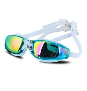 ภาพหน้าปกสินค้าแว่นตาว่ายน้ำ แว่นตาดำน้ำ แว่นตากันหมอก กันแสง UV สำหรับว่ายน้ำ + คลิปหนีบจมูก + ที่อุดหู ที่เกี่ยวข้อง