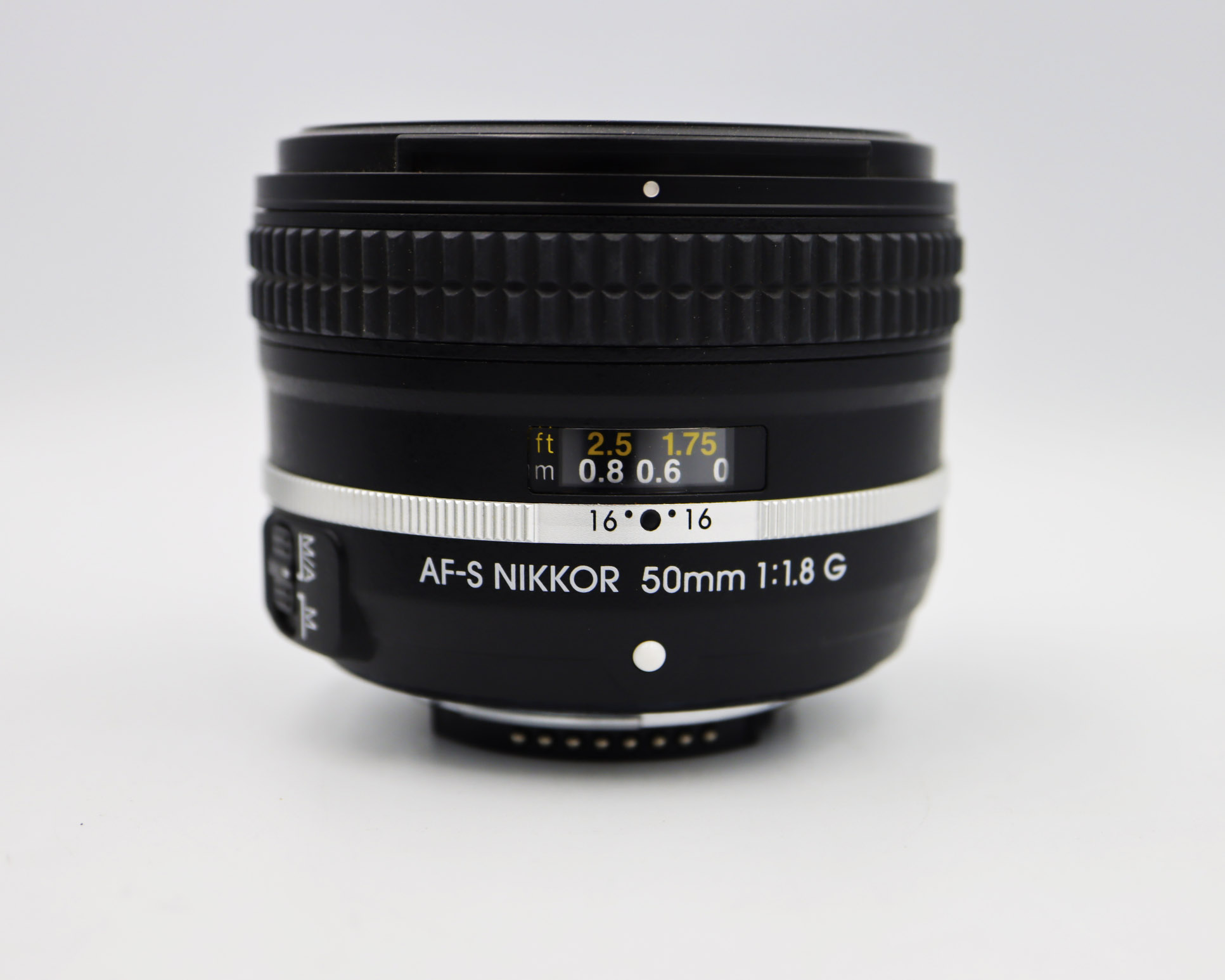 Nikon AF-S NIKKOR 50mm f/1.8G Special Edition SWM Lens, 50mm f1.8G, FX digital, DX digital (75mm eq.), beautifully blurred backgrounds (bokeh), Silent Wave Motor (SWM) for ultra-fast, near silent precision autofocus, used ราคา 4,990 บาท*ส่งฟรี