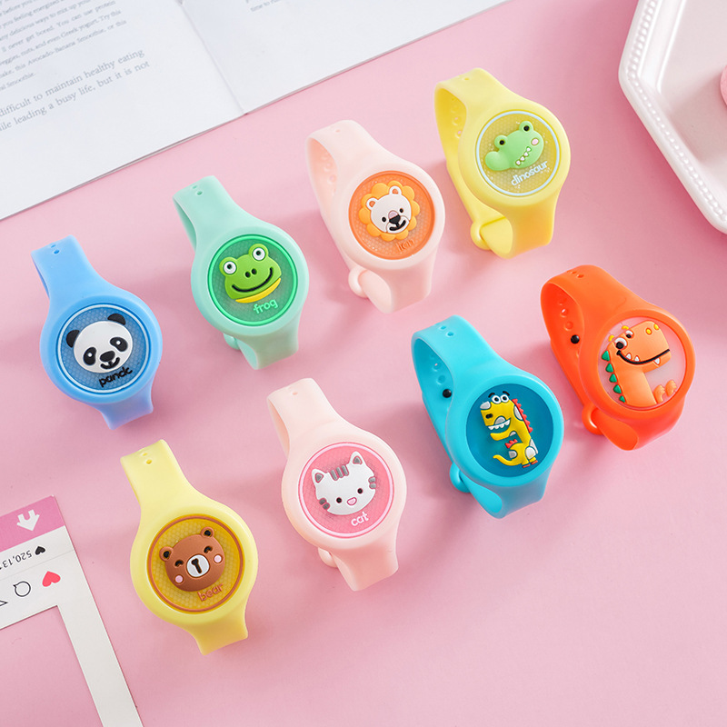Boqi factory นาฬิกาข้อมือกันยุง นาฬิกาข้อมือเด็กรูปการ์ตูน มีไฟกระพริบ กันยุงได้ (คละลาย)FW-01