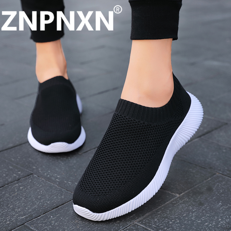 ZNPNXN รองเท้าโลฟเฟอร์แบบแบนเกาหลีสำหรับผู้หญิงแฟชั่นผู้หญิงกลางแจ้งรองเท้าวิ่งแบนพลัสไซส์ 35-43