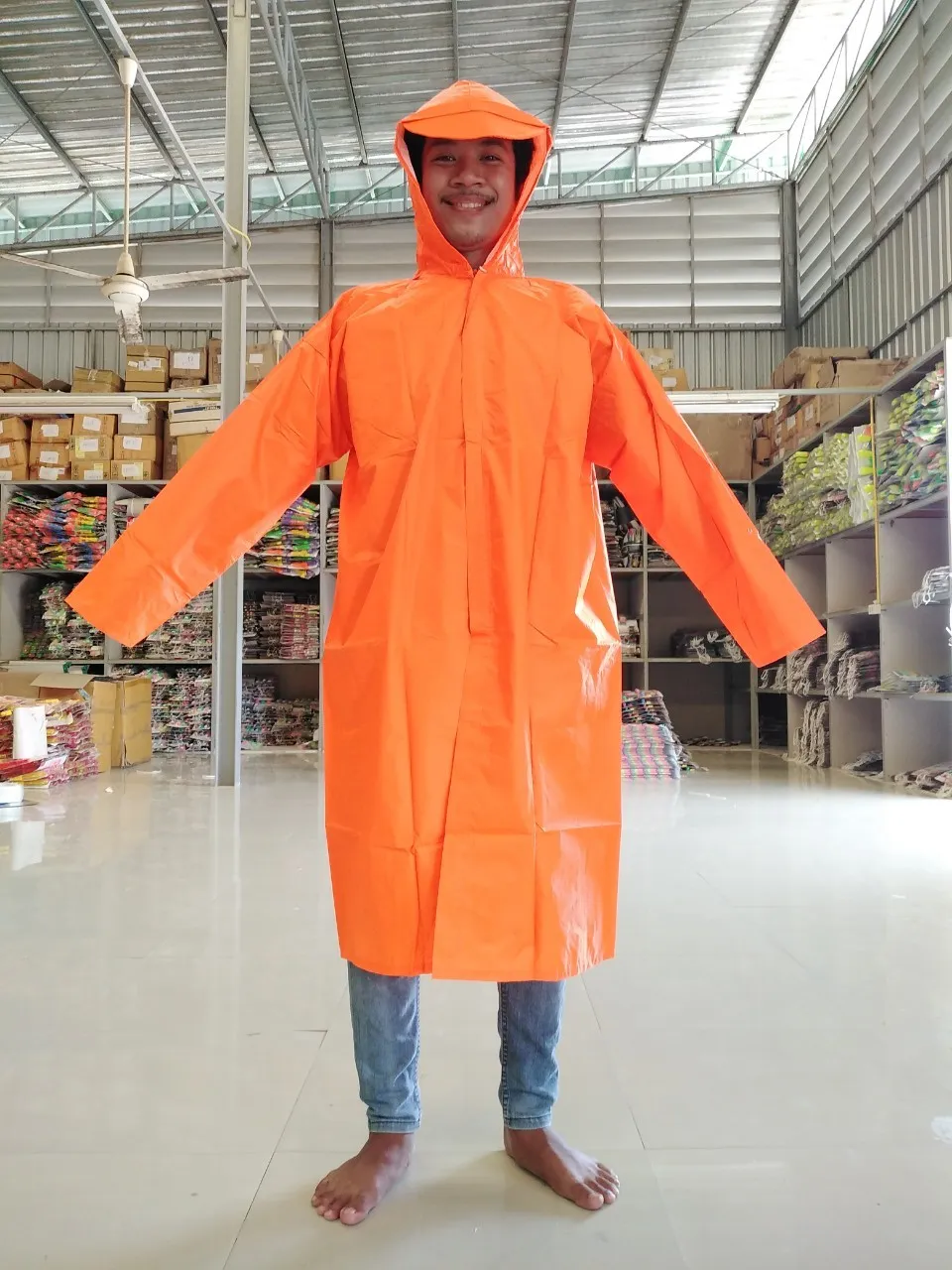 ชุดกันฝน เสื้อกันฝน มีหลายสีให้เลือก มีแถบสะท้อนแสง รุ่นหมวกติดเสื้อ #รุ่นยูวีหนา