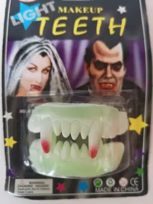 ฟัน เขี้ยว ฟันปลอม ฟันยาง ฟันผี ฟันแวมไพร์ ฟันแดรกคูล่า ฟันผีดิบ ฟันซอมบี้ ฟันฮาโลวีน พร็อพฮาโลวีน Halloween Rubber Latex Vampire Dracula Ghost Zombie Teeth Party Prop (4)