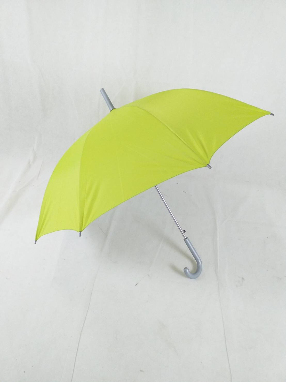 ร่มสปริง 22นิ้ว ร่มยาว ผ้าUV สีพื้น กันแดด ทนฝน ร่มกันแดด สีสันสดใส ผลิตในไทย umbrella  รหัส 2201