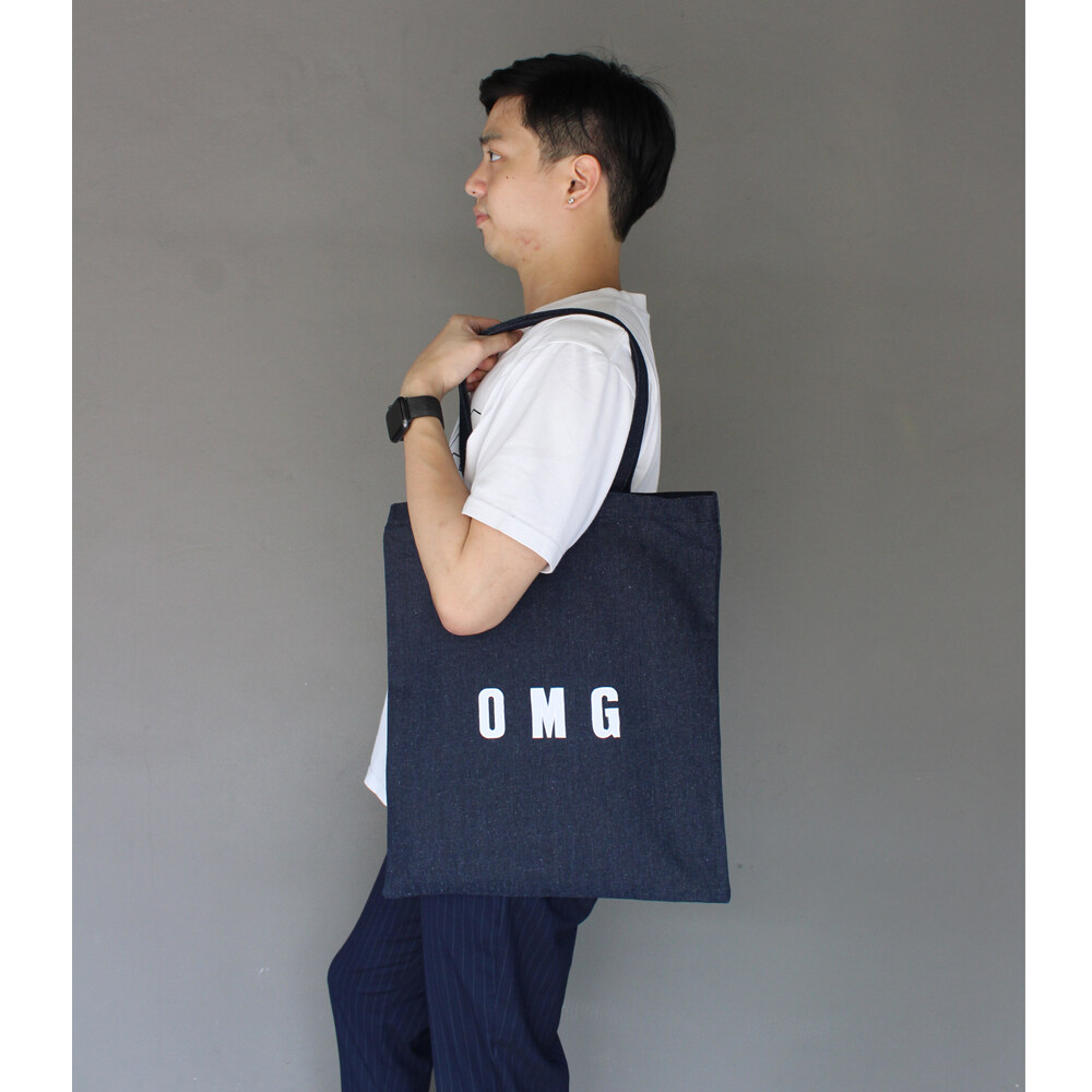 JeanSwap กระเป๋าผ้ายีนส์ ตัวอักษร OMG ทรง Tote Bag