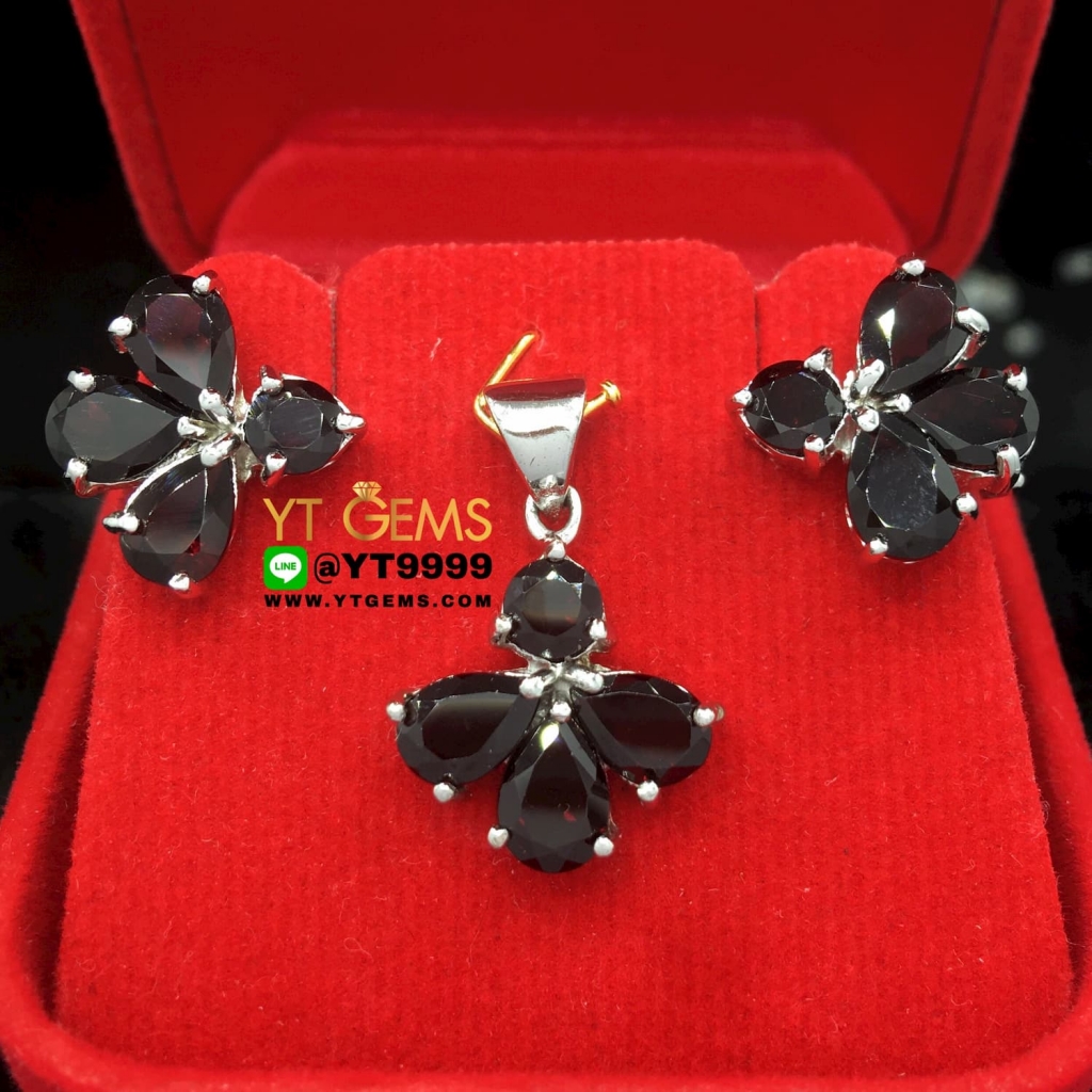 ต่างหู YTGems ชุดโกเมน ยกเซ็ต ( + จี้) เงินแท้ ชุบทองคำขาว พลอยโกเมนแท้ YTG-10292 ราคา 10,153 บาท*ส่งฟรี