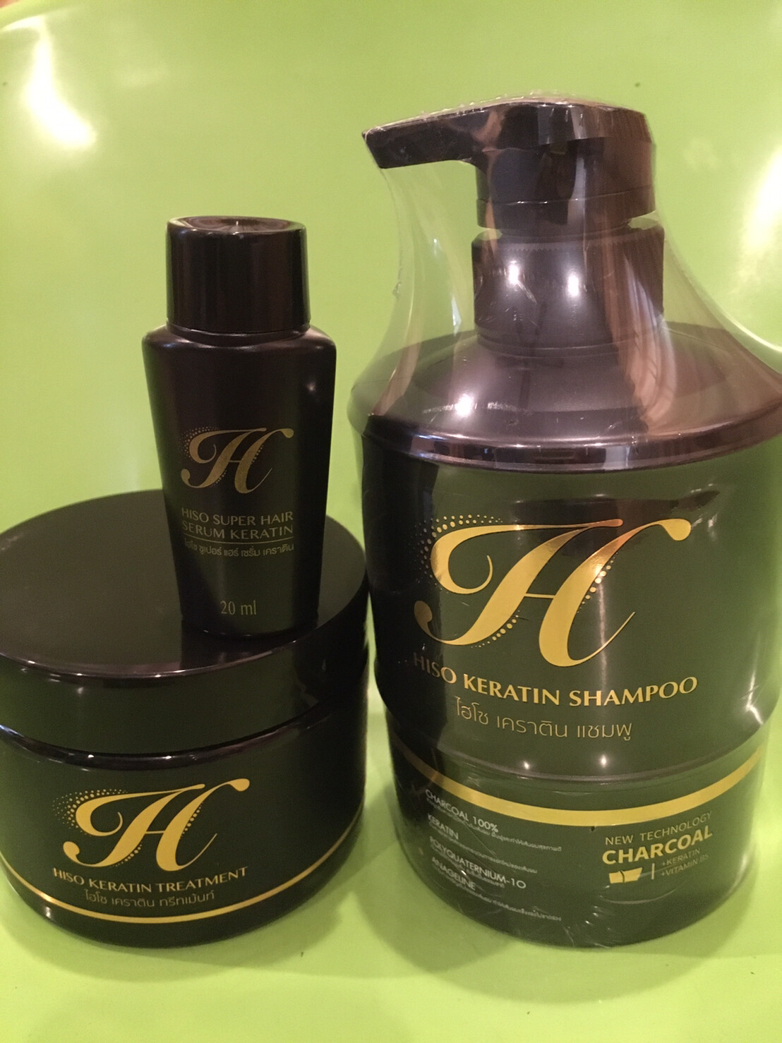 ไฮโซเคราติน  1 Set ได้ 3 ชิ้น เซตแชมพู + ทรีทเม้นท์ + เซรั่ม  Hiso Keratin Shampoo + Treatment + Serum