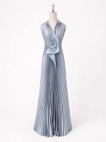 NICHP : Scarlette V neck pleat dress(พรีออร์เดอร์ 3-4 สัปดาห์)