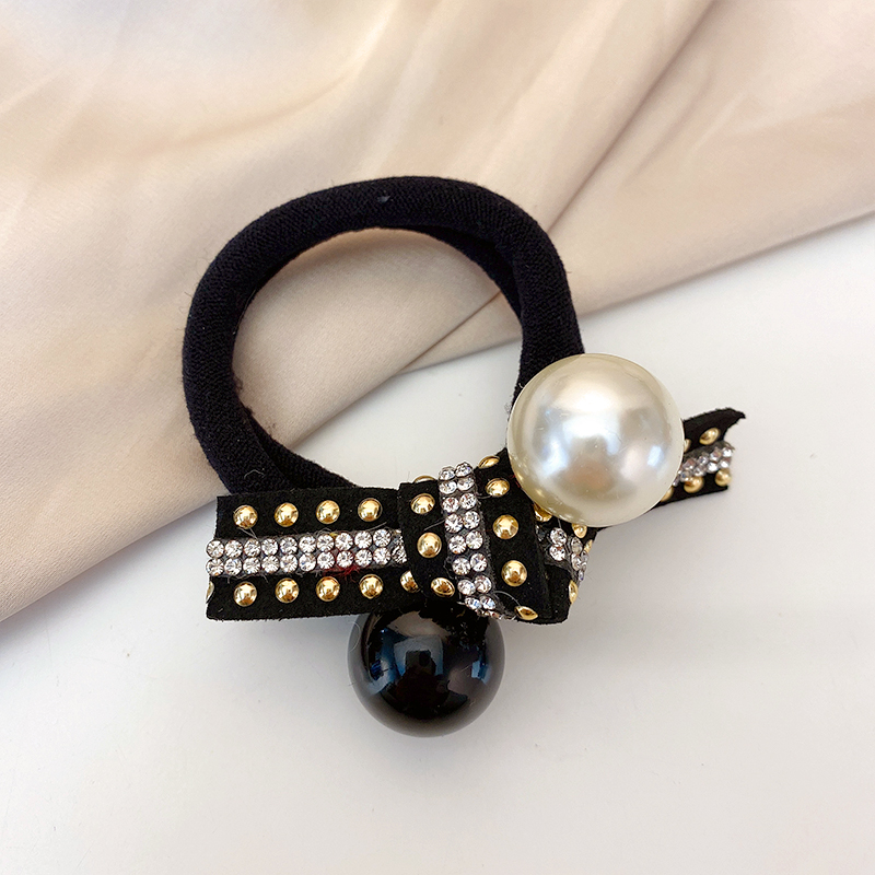 Retro light luxury สีดำและสีขาวมุกหัวเชือกผูกผมผูกปมเชือกผมเกาหลีRetro light luxury black and white pearl head rope hair tie knotted Korean hair rope