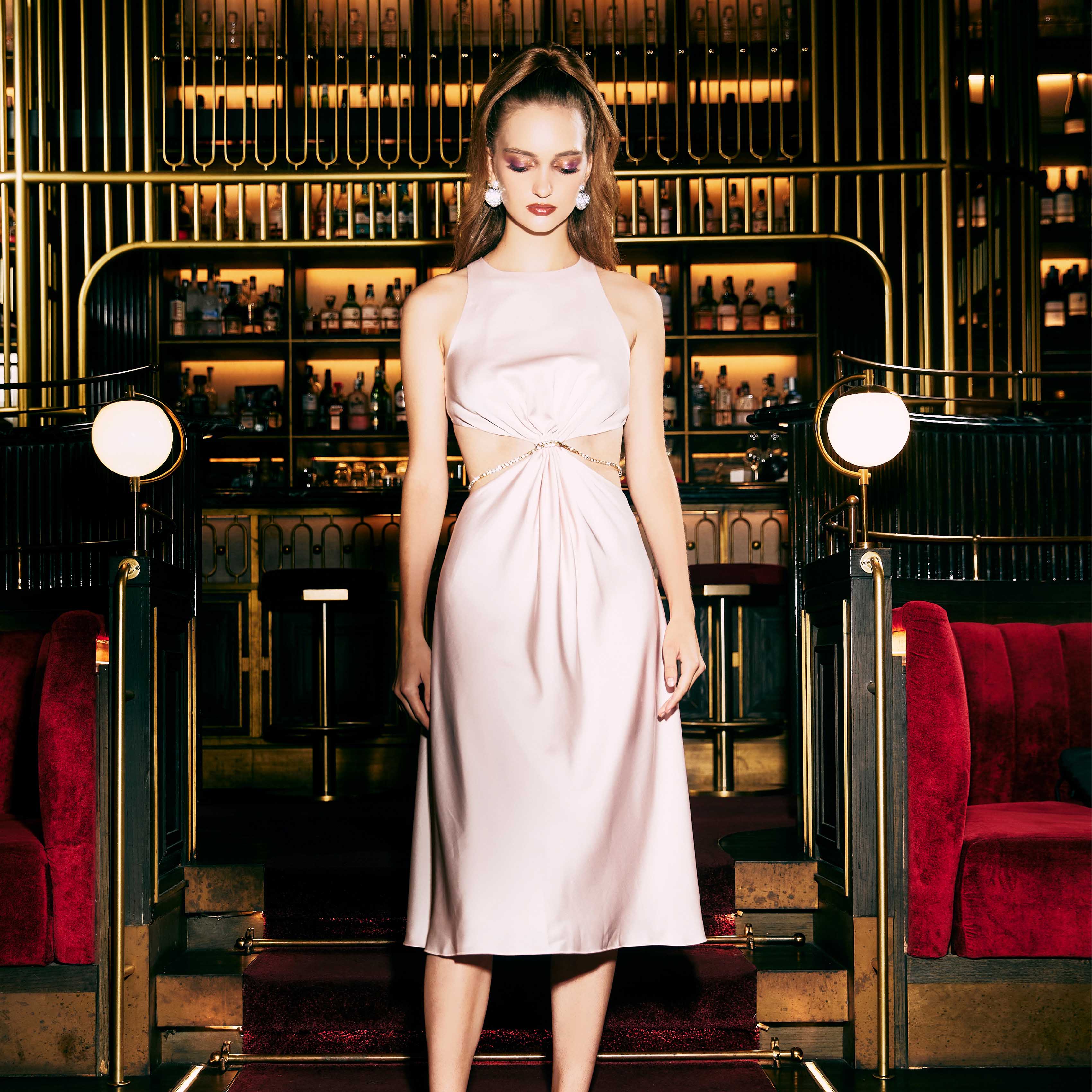 SHU GARNET CUT OUT DRESS - POWDER PINK ราคา 1,590 บาท*ส่งฟรี