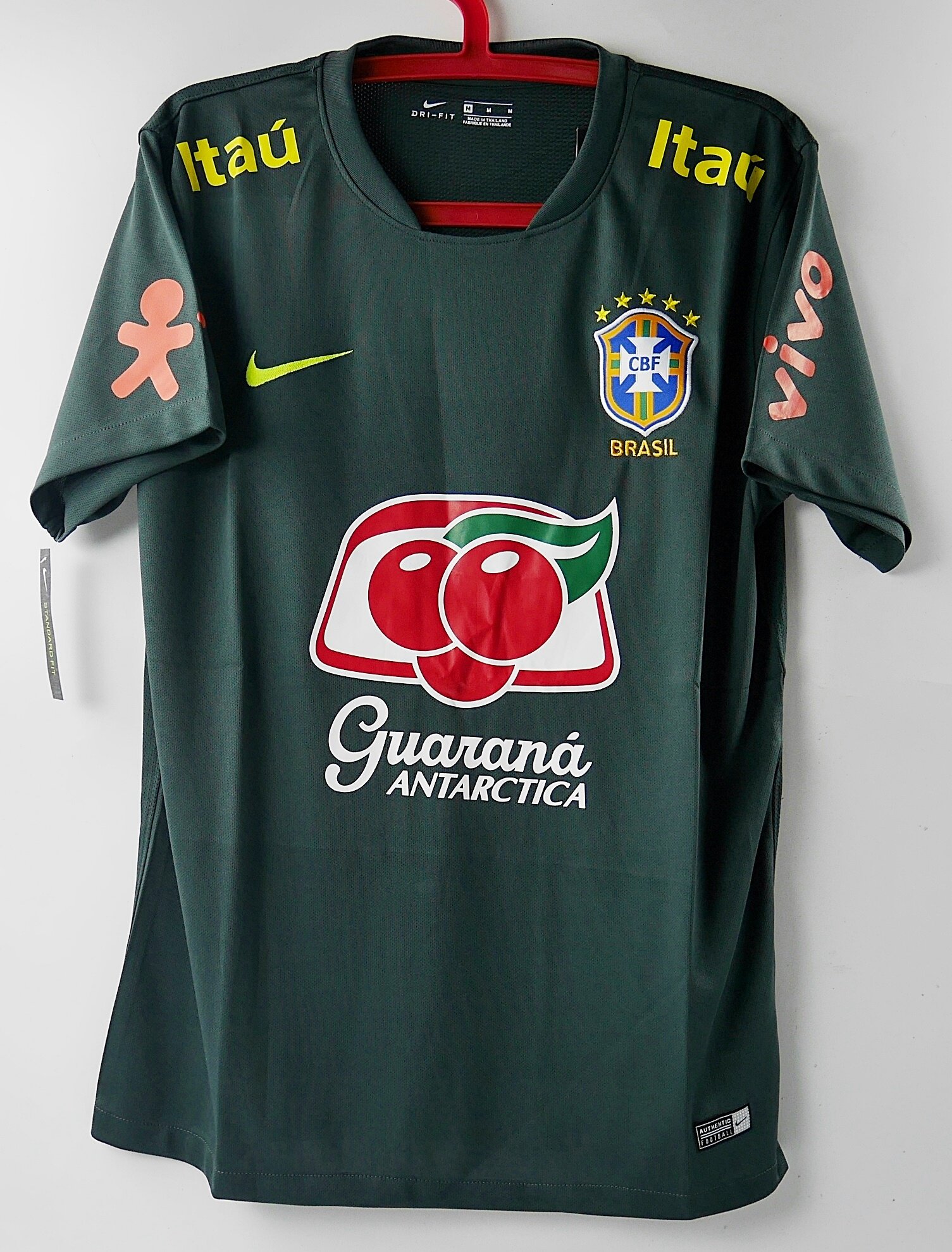 BRAZIL TRAINING KIT 2018-2019 FOOTBALL SHIRT SOCCER JERSEY เสื้อบอล เสื้อฟุตบอล บราซิล เสื้อซ้อม เทรนนิ่ง