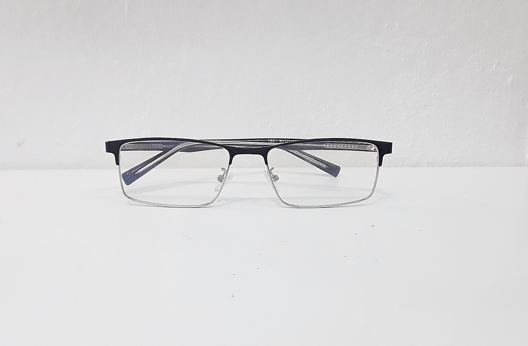 แว่นสายตายาว แว่นอ่านหนังสือ แว่นสายตา ตัดแว่น กรอบพร้อมเลนส์ ออโต้ปรับแสง ออโต้เปลี่ยนสีอัตโนมัติ แว่นตัด โดยร้านแว่น 1921ดำเงิน
