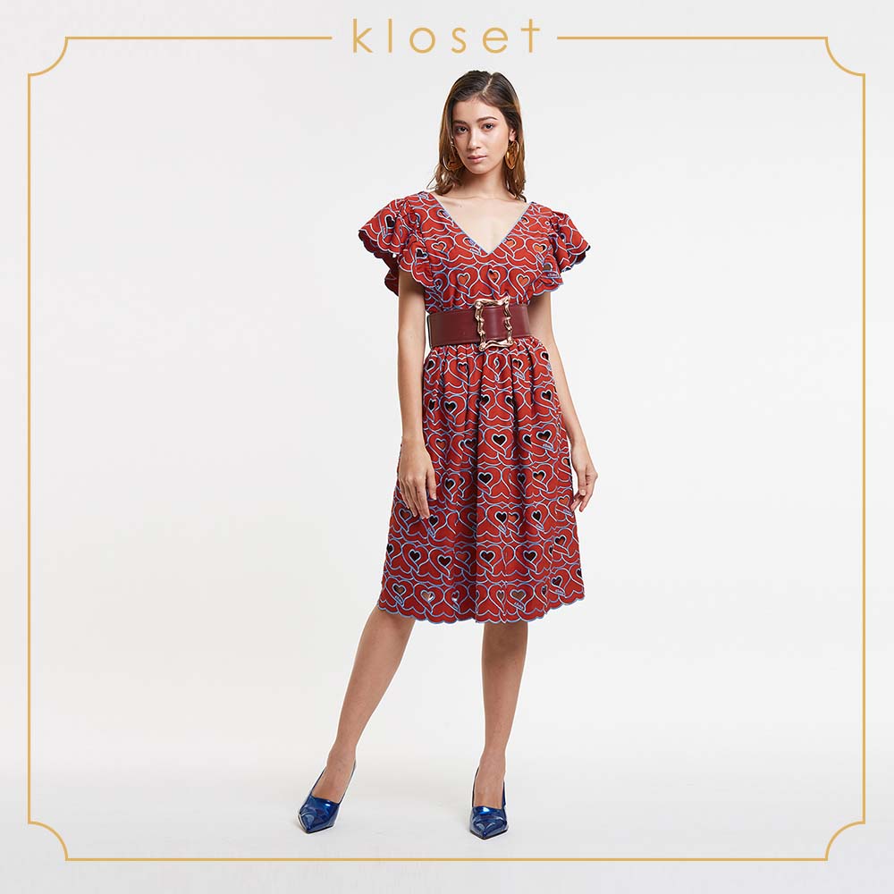 KLOSET Heart Embroidered Dress (AW19-D006) เดรสแขนกุดแต่งระบาย ผ้าปักลายหัวใจ ราคา 3,490 บาท*ส่งฟรี