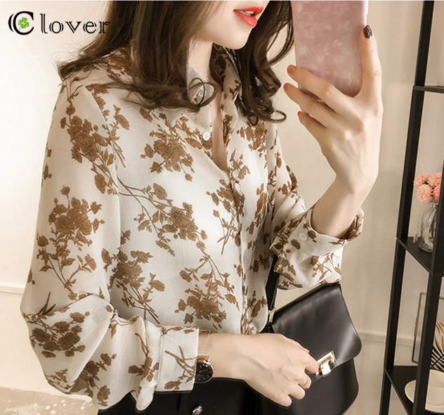 Clover เสื้อแฟชั่นหญิงเสื้อเบลาส์เสื้อหลวมขนาดใหญ่เสื้อลายดอกไม้ Loose Floral Blouses 500