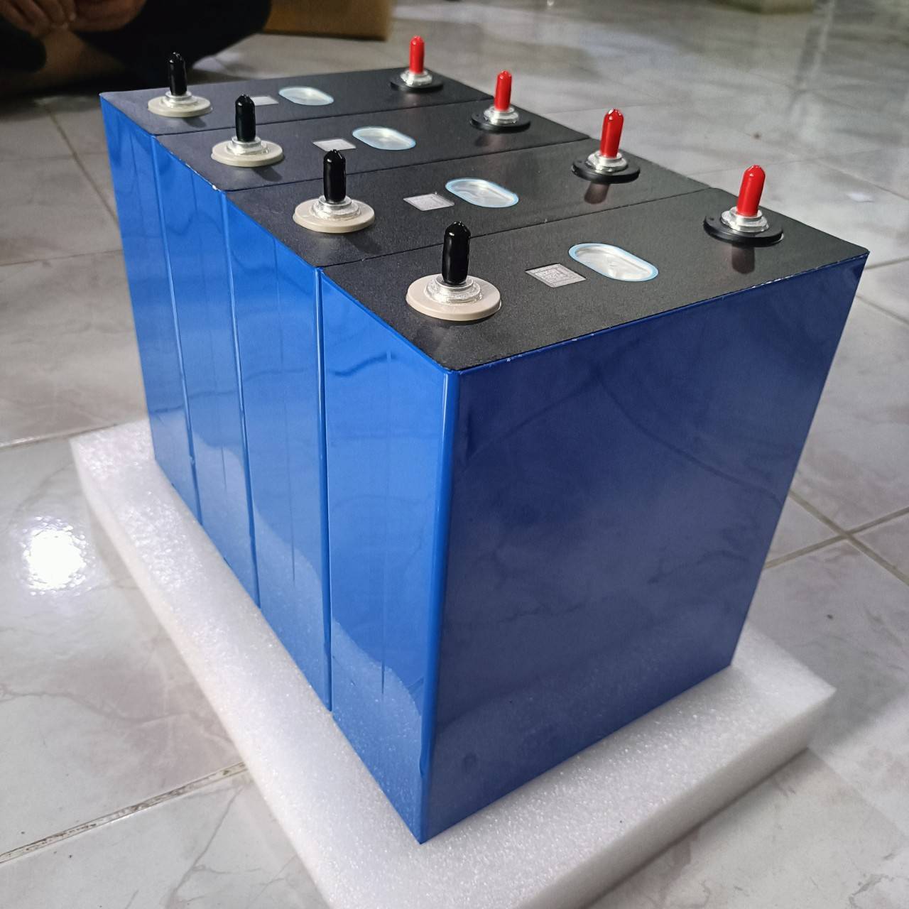 รุ่นใหม่ แบตเตอรี่ลิเธี่ยมไอออนฟอสเฟส Ganfeng LiFePO4 3.2V 314AH (พร้อมส่งในไทย) ราคา 1,850 บาท*ส่งฟรี